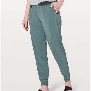 Lululemon Freshly Jogger sz 8 Dark Olive NWT